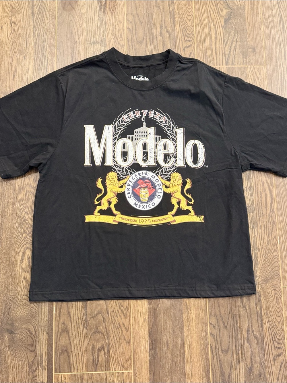 Cerveza Modelo Logo Graphic Tee - Black